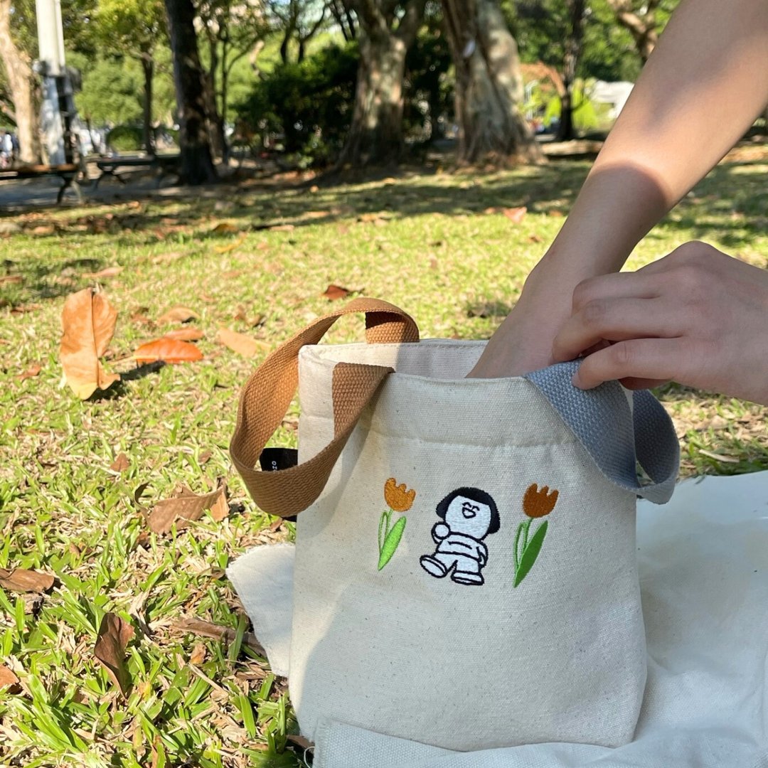 1G珍妮刺绣保温饮料提袋 | 两款 - 手提包/手提袋 - 棉 卡其色