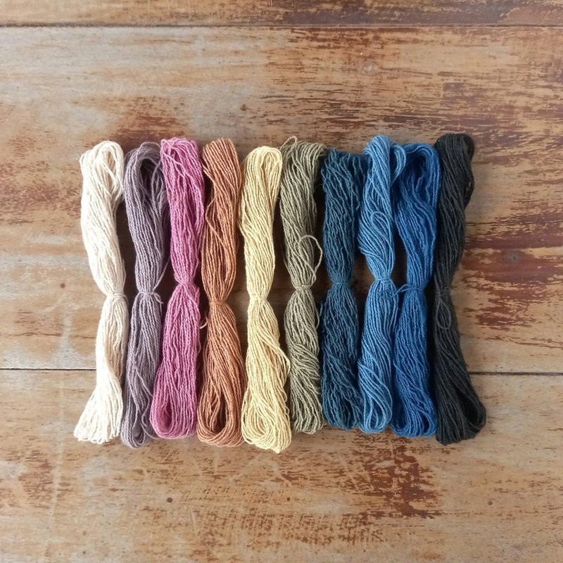 彩虹色 12m x 10 色 / 克伦族植物染色棉线，厚度 0.7mm /绣线、刺子线、十字绣、包边 / 公平贸易 - 编织/刺绣/羊毛毡/裁缝 - 棉．麻 多色