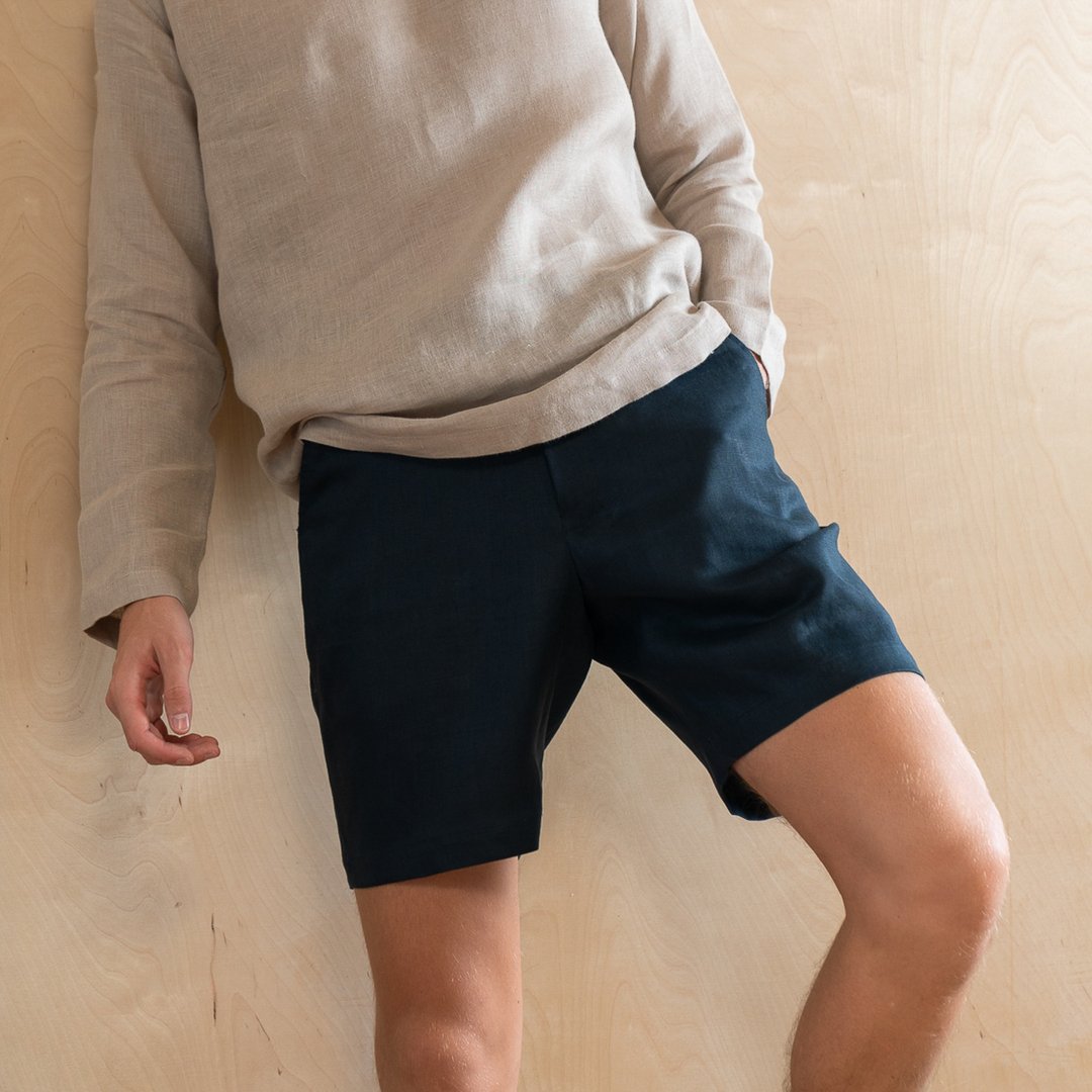 Navy blue mens linen shorts, WEEKDAY Solstice bermuda shorts, light weight pants - 女装短裤 - 棉 蓝色
