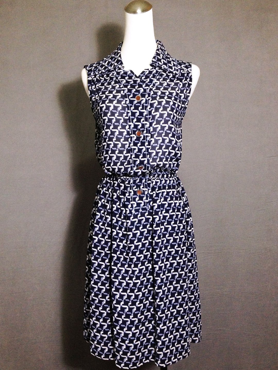乒乓古着 [ 古着洋装/ 蓝白几何车线雪纺无袖古着洋装 ] 国外带回 VINTAGE - 洋装/连衣裙 - 聚酯纤维 蓝色