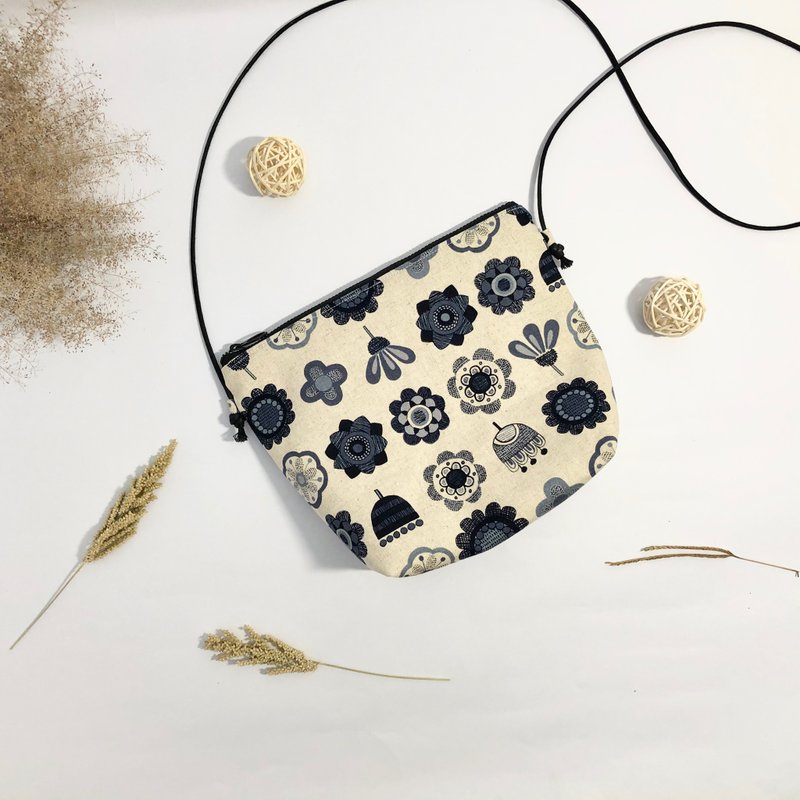 手作漂亮花儿斜背包 旅行布包 - 侧背包/斜挎包 - 棉．麻 多色