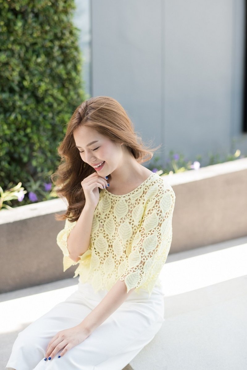 Honeybee lace crop - 女装上衣 - 其他材质 黄色