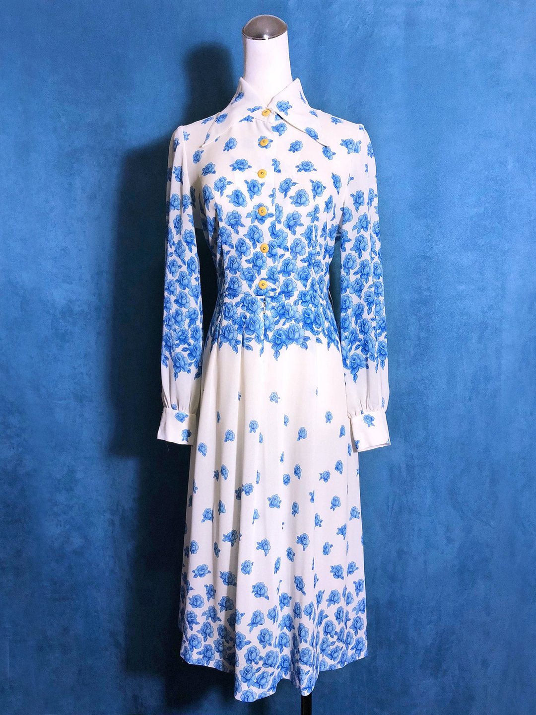 渐层花朵轻古董长袖洋装/ 国外带回 VINTAGE - 洋装/连衣裙 - 聚酯纤维 白色