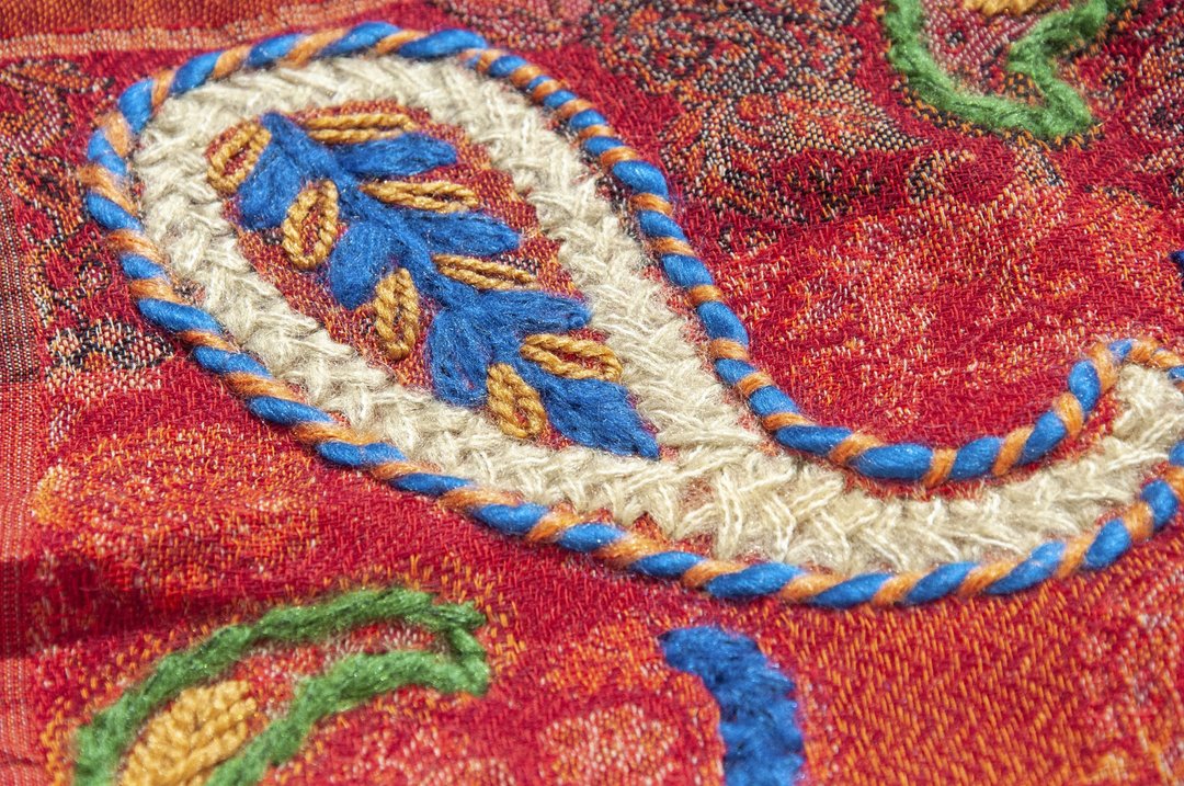 喀什米尔Cashmere/水煮羊毛披肩/针织围巾/刺绣围巾/羊绒披巾-花 - 围巾/披肩 - 羊毛 多色