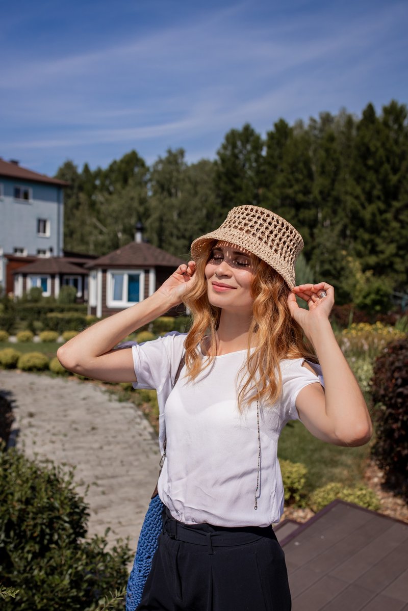 普拉达风格的女子夏季巴拿马网 由自然色酒椰制成 - 帽子 - 其他材质 