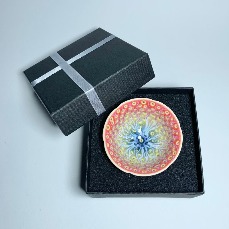 孔雀开屏 葵花杯 80ml 邱毓宁 莺歌制 A10-37 - 茶具/茶杯 - 瓷 多色