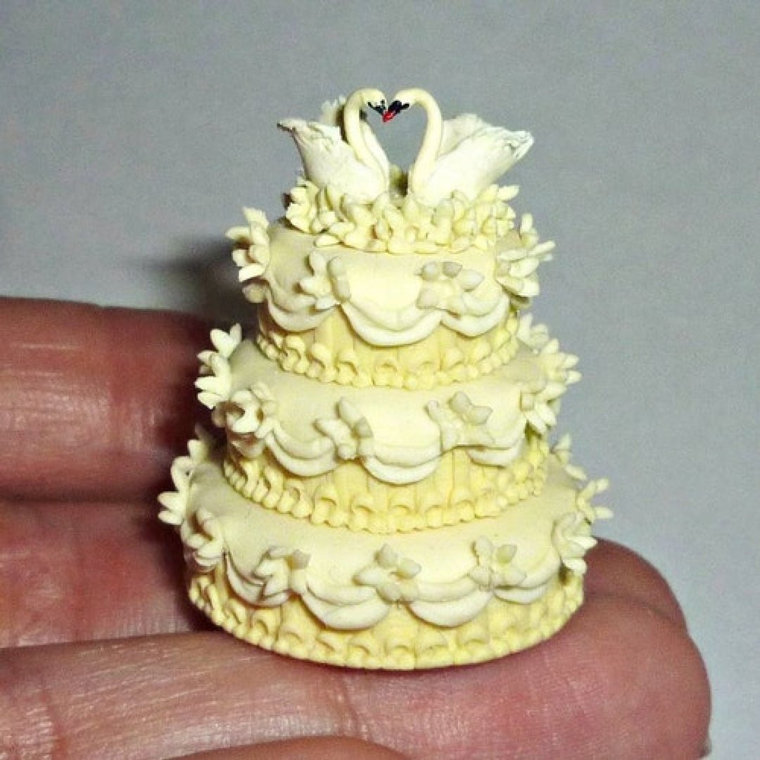 Dollhouse miniature 1:12 sweet wedding cake, 2 swans (OOAK) - 玩具/玩偶 - 粘土 