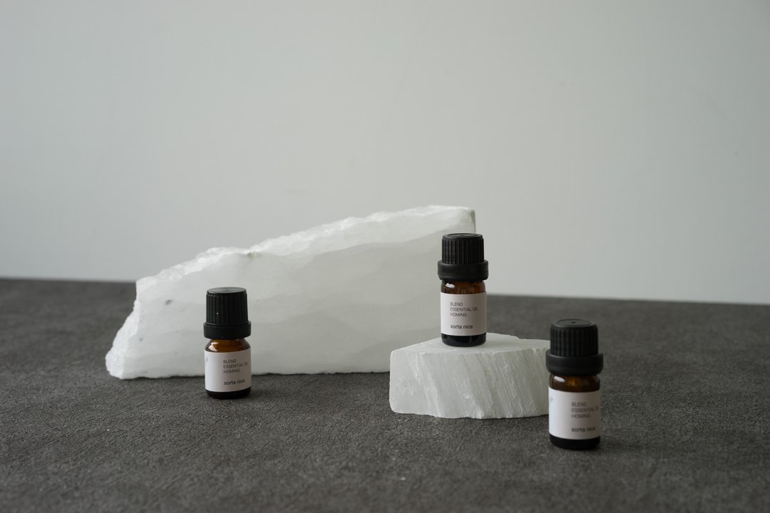 【任两入】天然植物精油 5ml 安眠 减压 防疫系列 - 香薰/精油/线香 - 精油 咖啡色