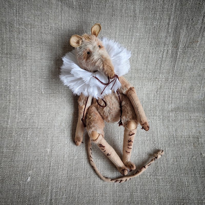 Creepy rat. Beige rat doll. Gothic rat figurine. Rat handmade. - 玩偶/公仔 - 棉 黑色