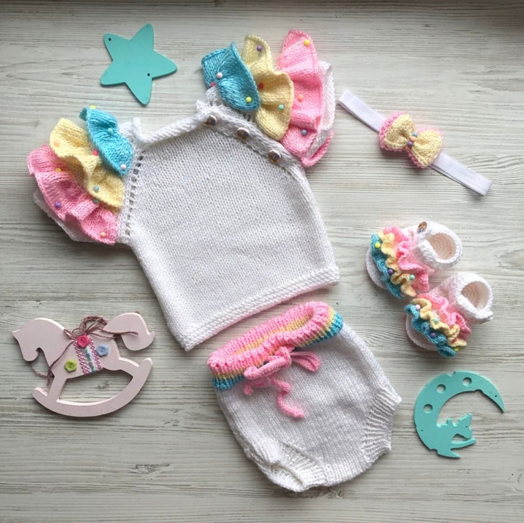 Hand knit t-shirt, bloomer, headband and sandals for baby.  Baby shower gift. - 童装上衣 - 其他材质 多色