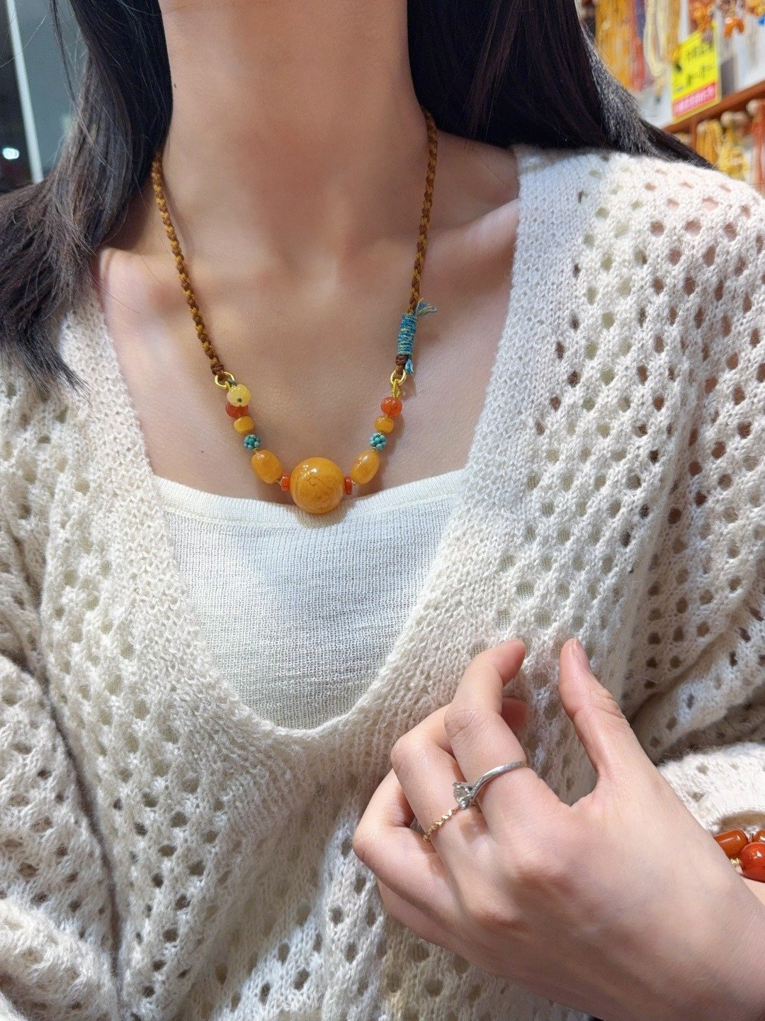 天然俄料妖花老蜜蜡锁骨链项链 蜡质浓厚 蜜满蜡实 尺寸约21mm - 吊饰 - 水晶 
