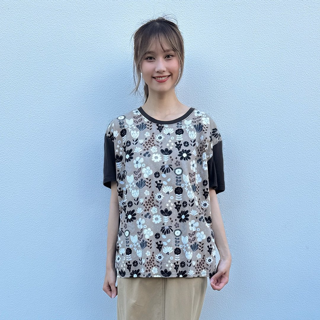 Hana Mokuba 圆领花草印花上衣 - 女装上衣 - 其他材质 