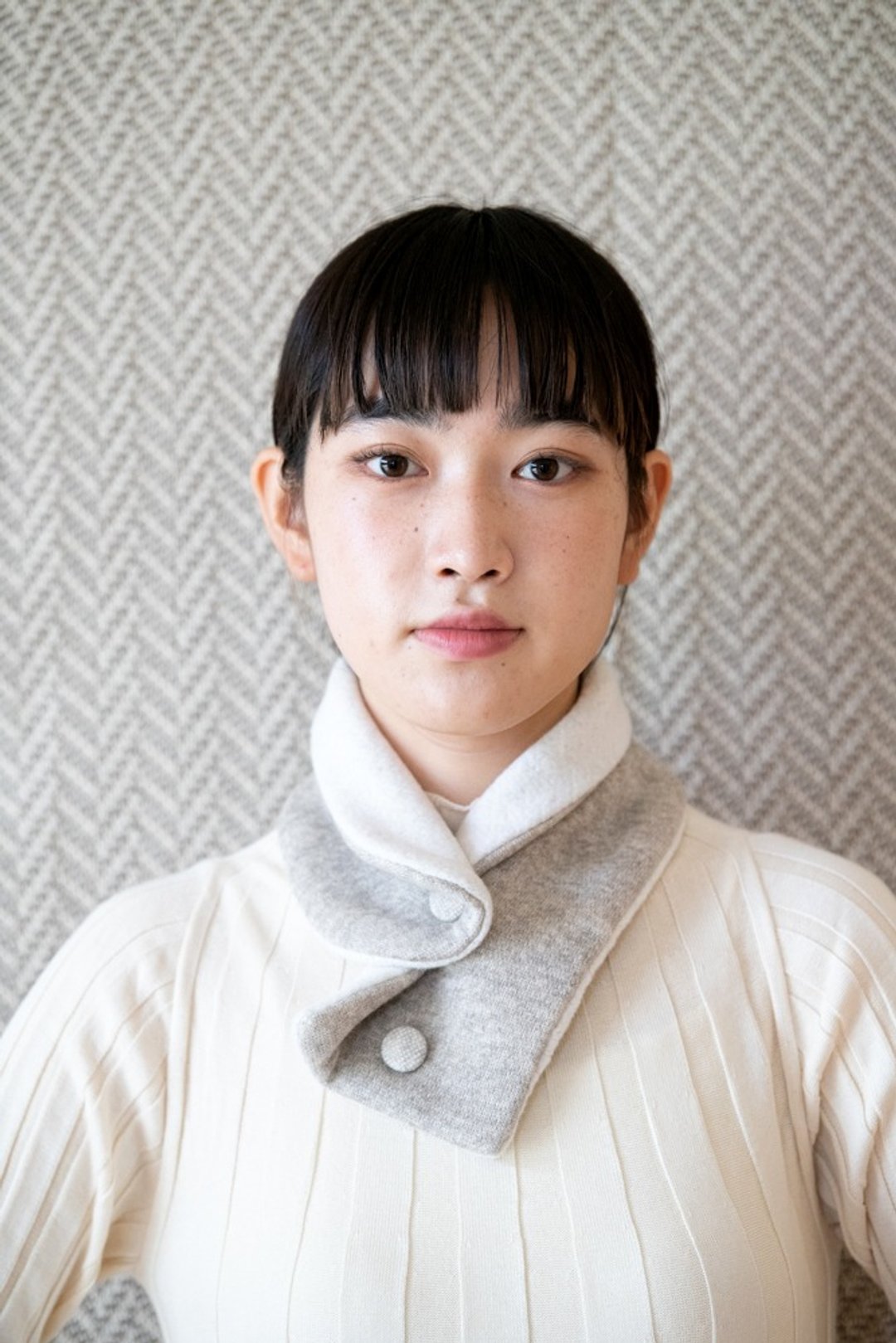 Walnut button neck warmer in brushed organic cotton - 丝巾 - 棉 