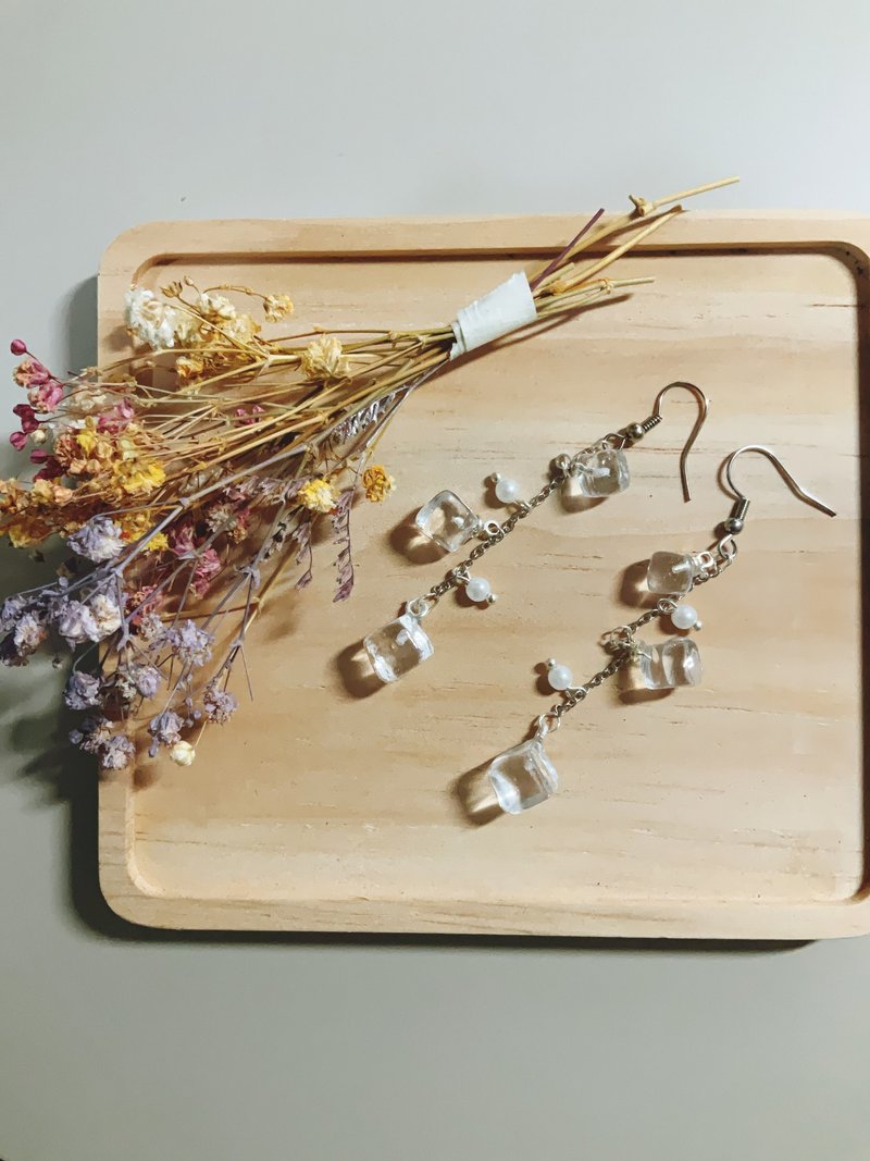 【冰块系列】冰块耳环/耳勾 - 耳环/耳夹 - 树脂 透明