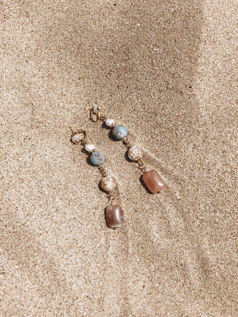 Starry Coast 星砂海岸耳饰 - 耳环/耳夹 - 半宝石 