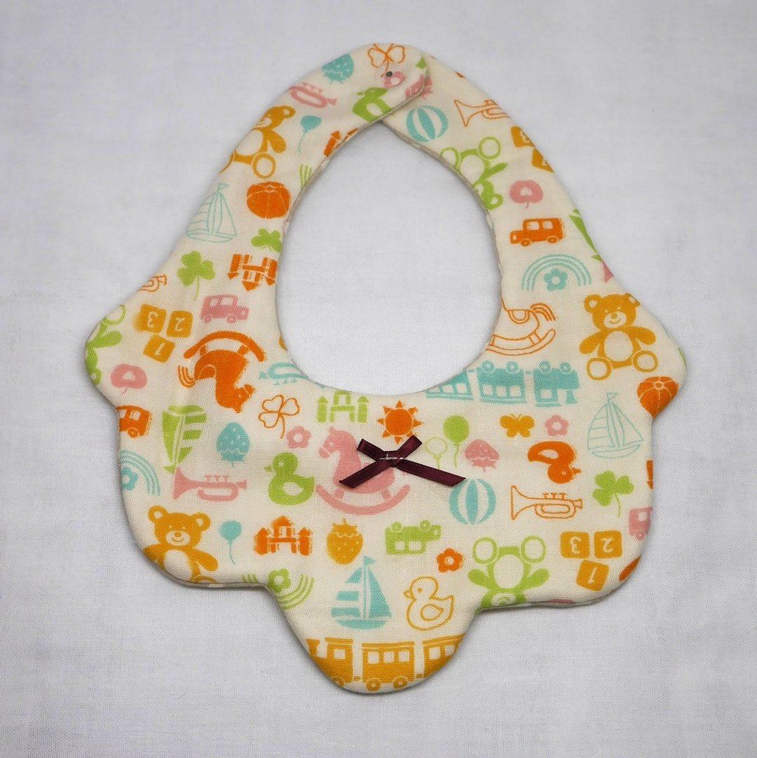 Japanese Handmade 8-layer-gauze Baby Bib/ Toy - 围嘴/口水巾 - 棉．麻 白色