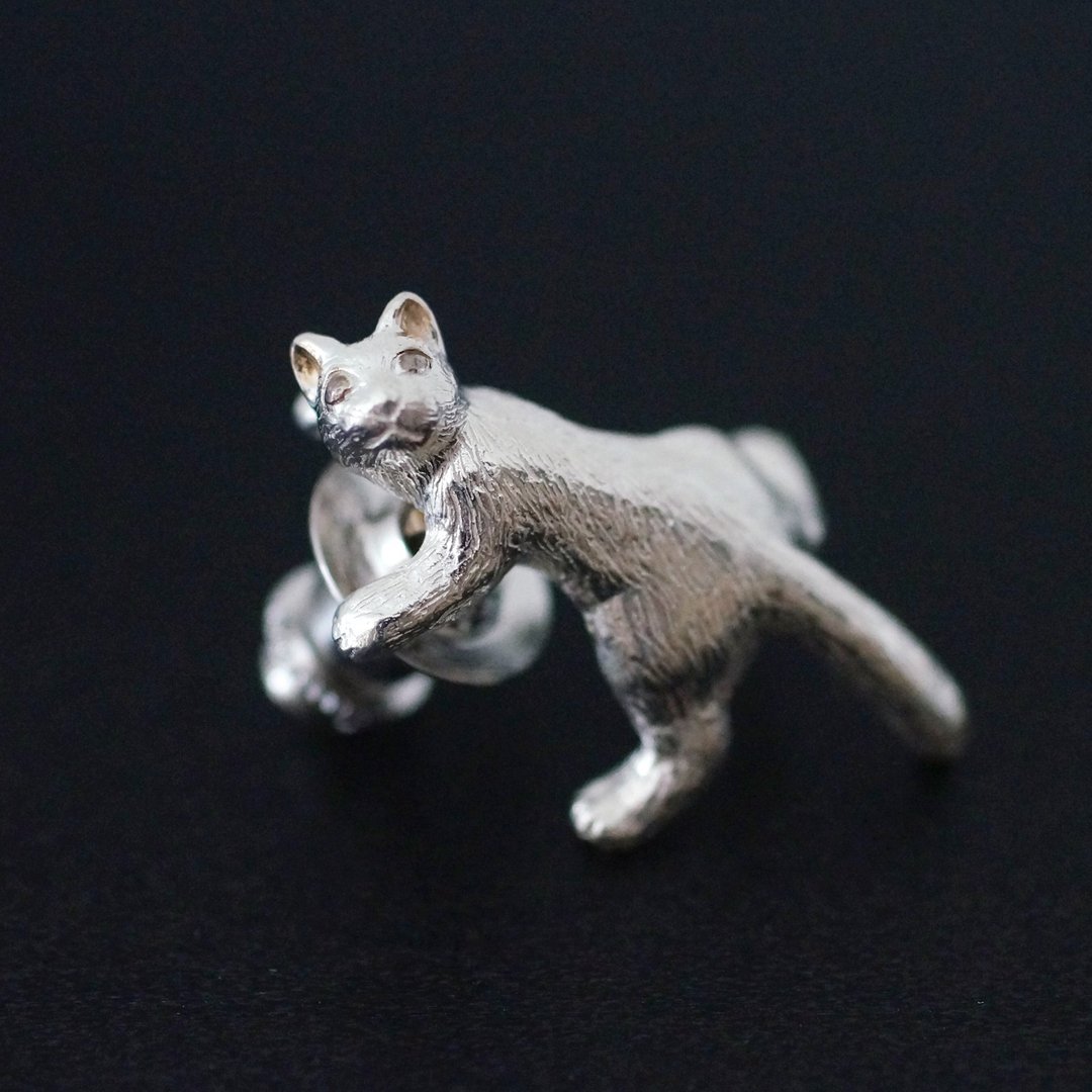 Turn around cat pin brooch white cat - 胸针 - 纯银 银色