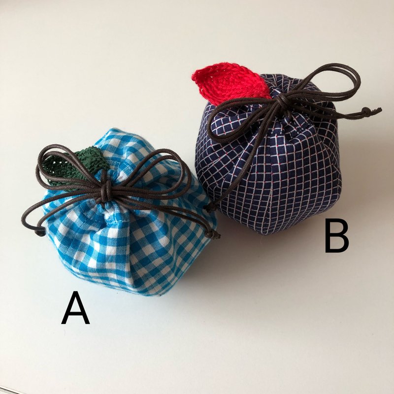 In the purse of apples - 化妆包/杂物包 - 棉．麻 蓝色