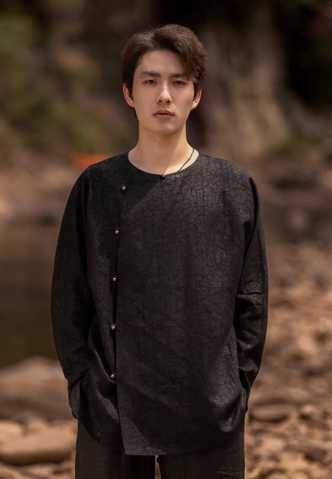 新中式极简 黑龟香云纱盘扣真丝短袖衬衫 - 男装衬衫 - 其他材质 黑色