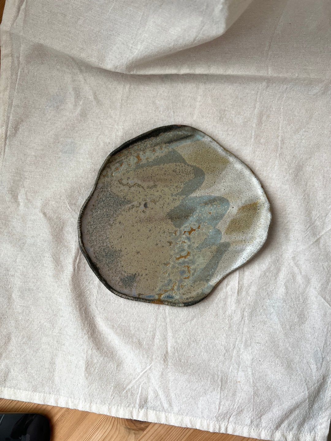 苍绿微映  粗陶盘 23.5x 22x 2.2 cm - 盘子/餐盘/盘架 - 陶 