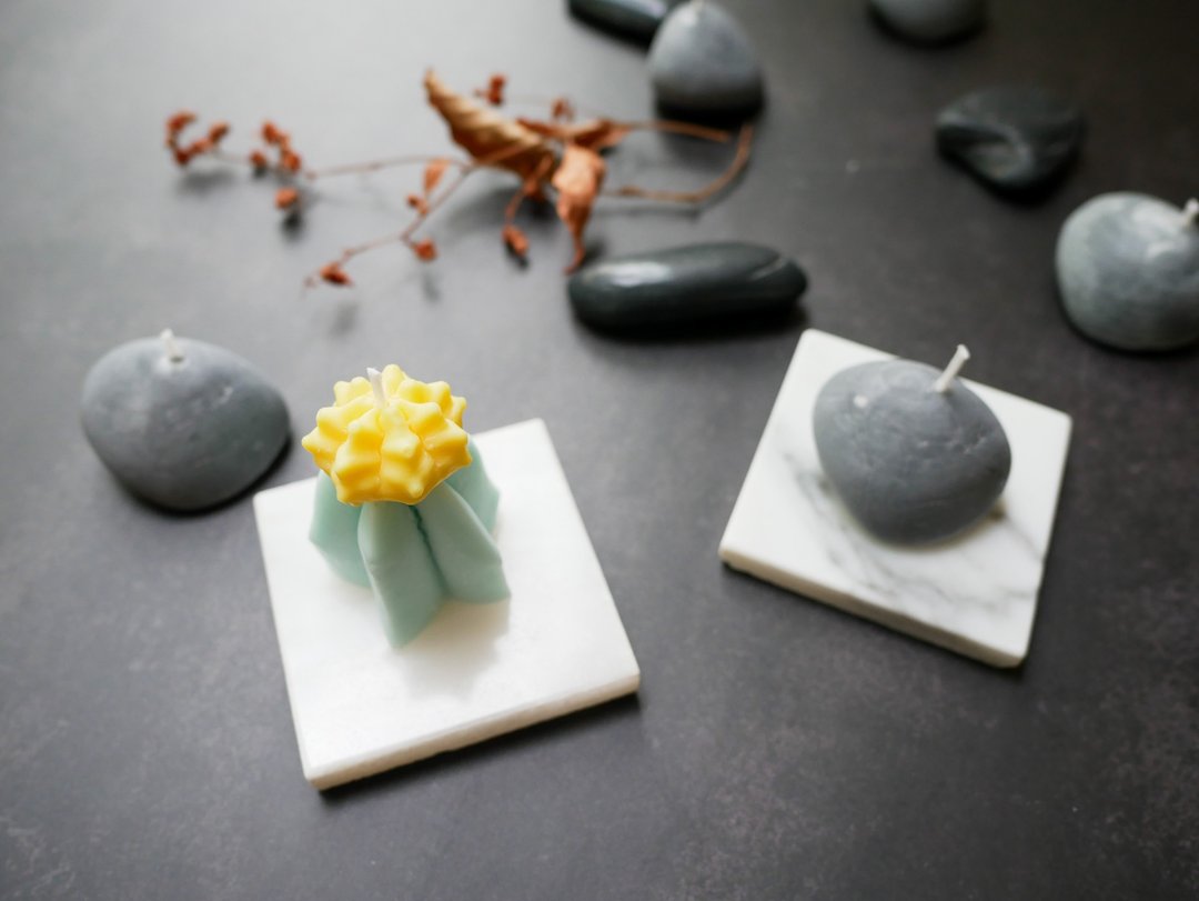 Pebble stone candle and pastel cactus candle set - 蜡烛/烛台 - 蜡 黄色