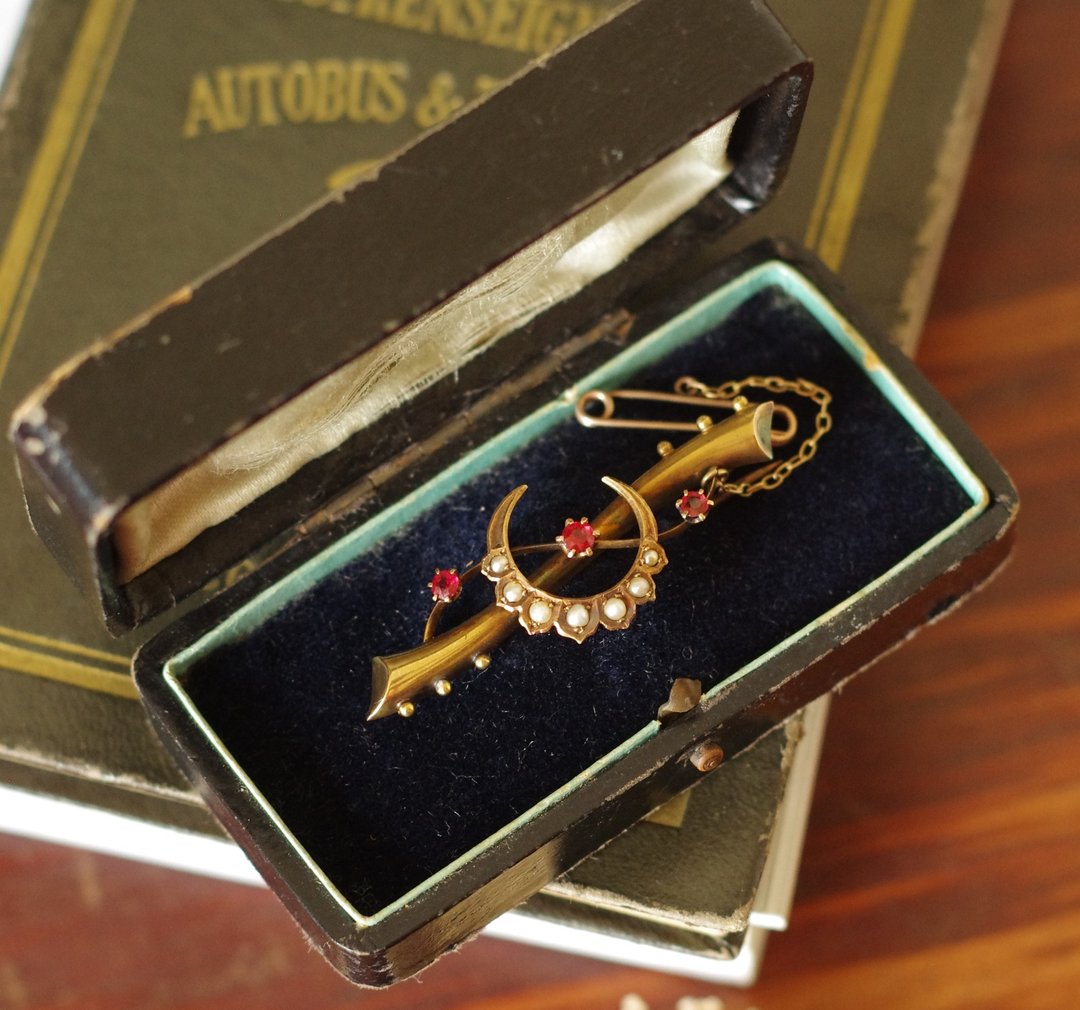 骨董ANTIQUE 1920年 15CT 15K金 珍珠新月月亮别针 B1515 - 胸针 - 其他金属 金色
