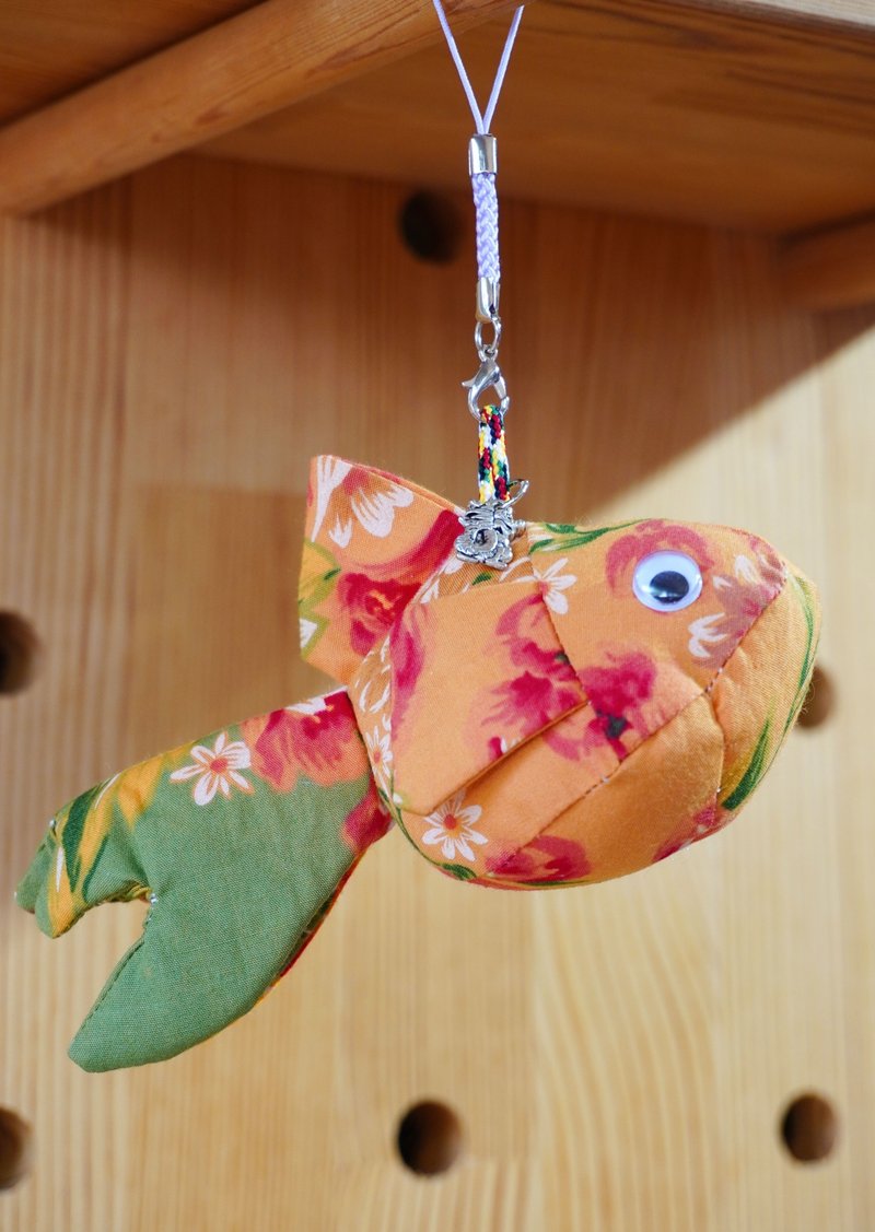 手作布鱼吊饰 - 吊饰 - 其他材质 