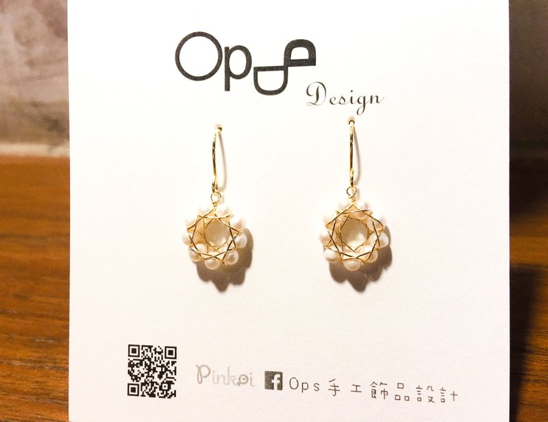 Ops pearl earrings- 缠绕/黄铜/细致/珍珠/耳环/甜美/铜包金/ - 耳环/耳夹 - 铜/黄铜 金色