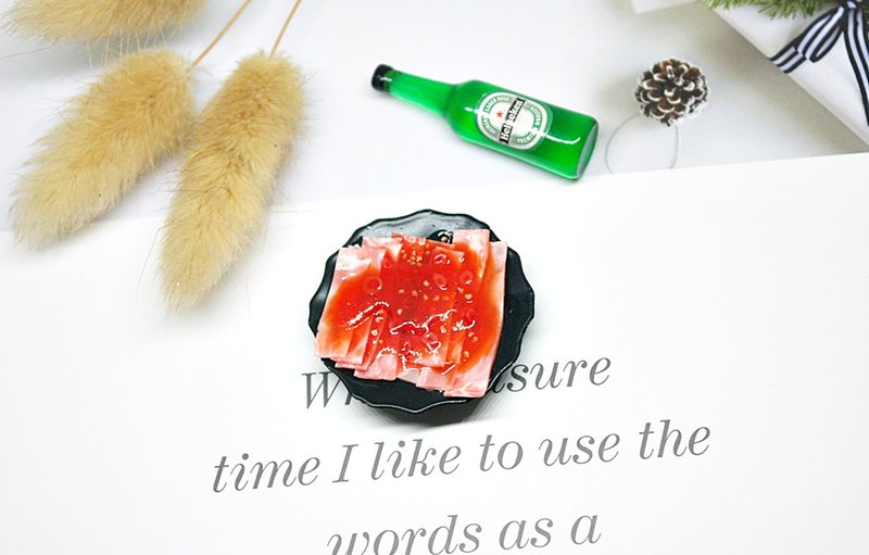 >>黏土系列-辣味生牛肉- =>磁铁系列 #冰箱.黑板磁铁 #Fake Food - 冰箱贴/磁贴 - 粘土 红色