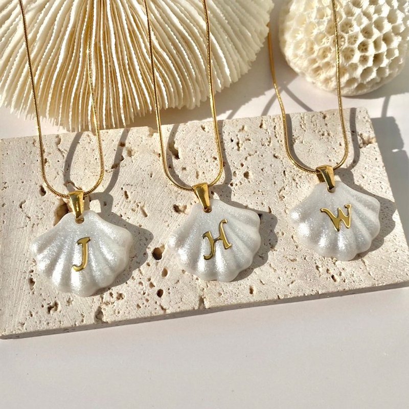 ステンレスネックレス、レターペンダント、シェルシェイプ夏のジ - 项链 - 不锈钢 金色