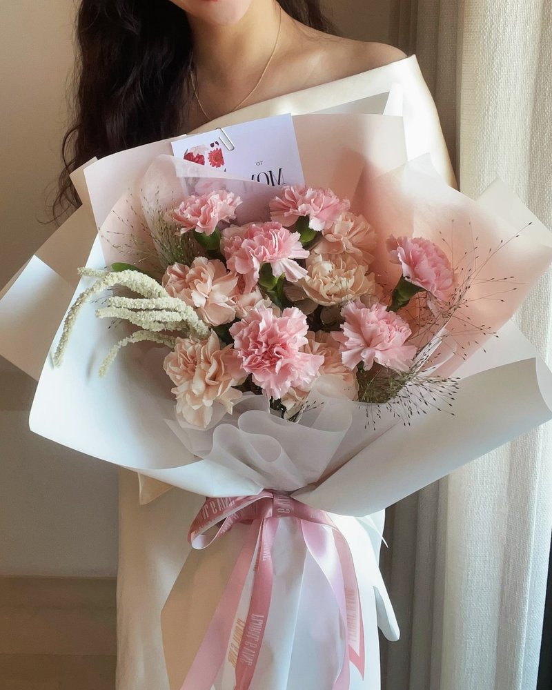 闪耀焦点E人妈妈系列 满满康乃馨鲜花束 (淡粉) - 干燥花/捧花 - 植物．花 