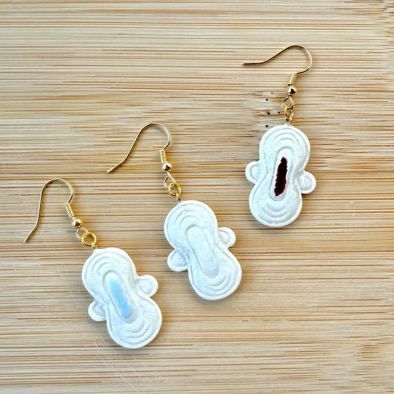 怪奇系列 | 手绘绵绵 手作耳环 耳夹 单支 多色 - 耳环/耳夹 - 树脂 白色