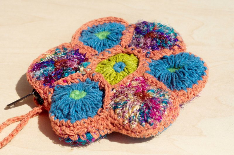 限量一件 民族风手工纱丽线钩织零钱包 / 化妆包 / 收纳包 - 缤纷花朵森林系零钱包 - 皮夹/钱包 - 棉．麻 多色