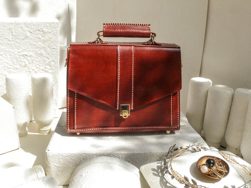 不撞包酒红色植鞣革全真皮小型公文包 - 侧背包/斜挎包 - 真皮 红色