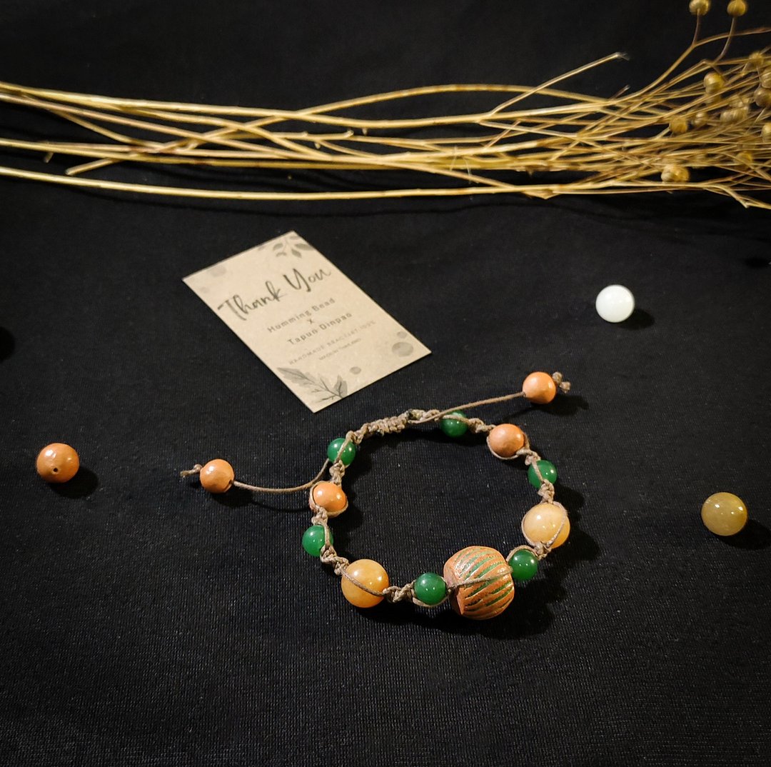 Pottery bead &amp; Green aventurine Handmade Bracelet - 手链/手环 - 其他材质 卡其色