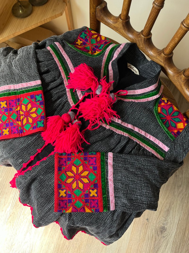 暹罗民族风手工棉织刺绣流苏短版外套 – 夜幕星火 - 女装休闲/机能外套 - 棉．麻 多色