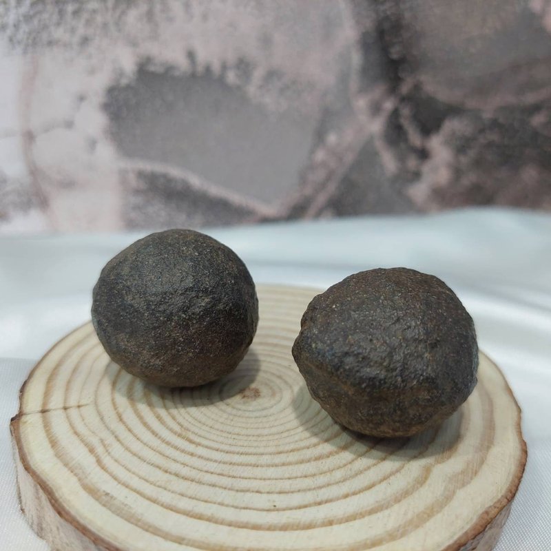 天然萨满魔石(公+母) - 摆饰 - 宝石 灰色