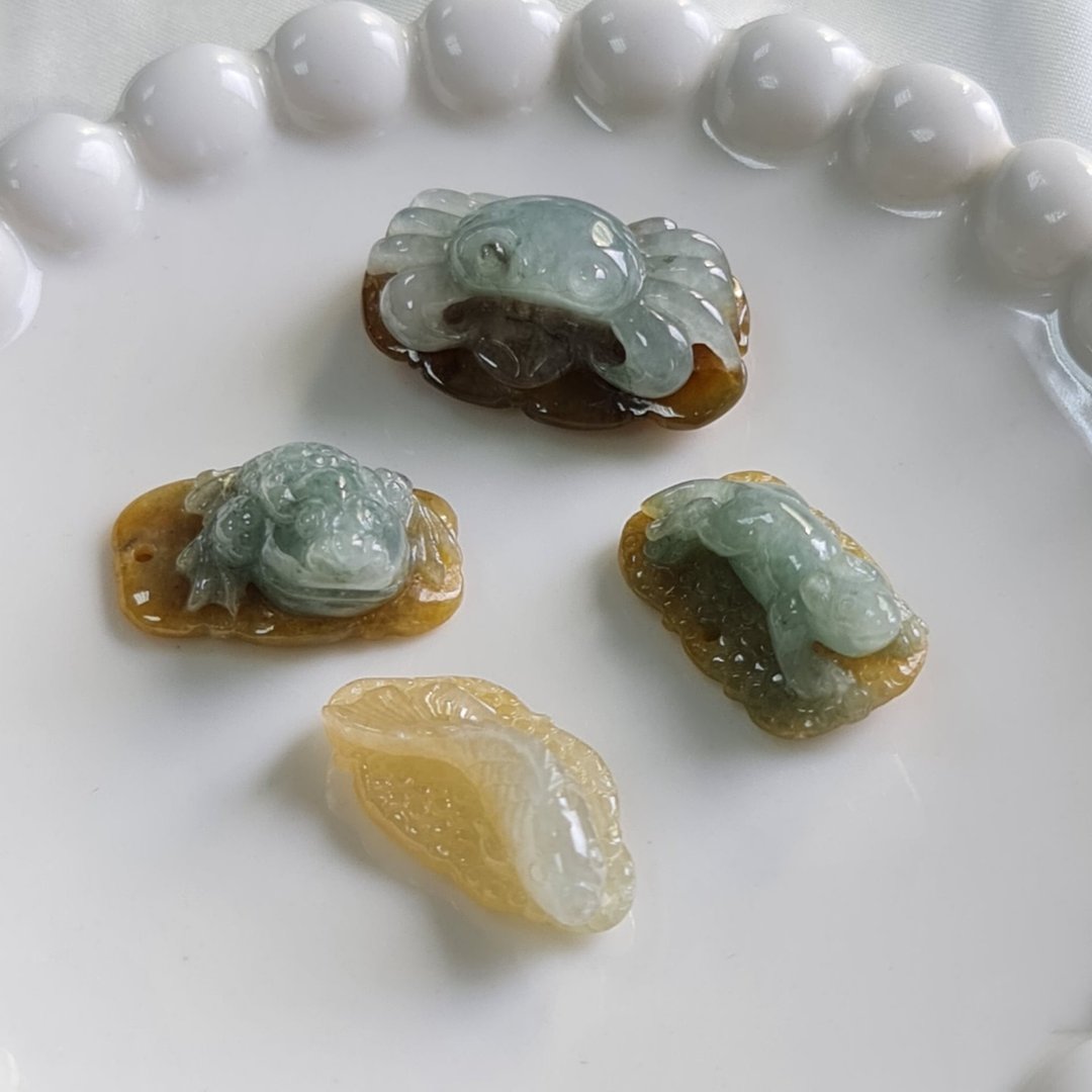 特色黄翡螃蟹金蟾鱼钱鼠吊坠 | 天然缅甸玉A货翡翠 - 项链 - 玉石 