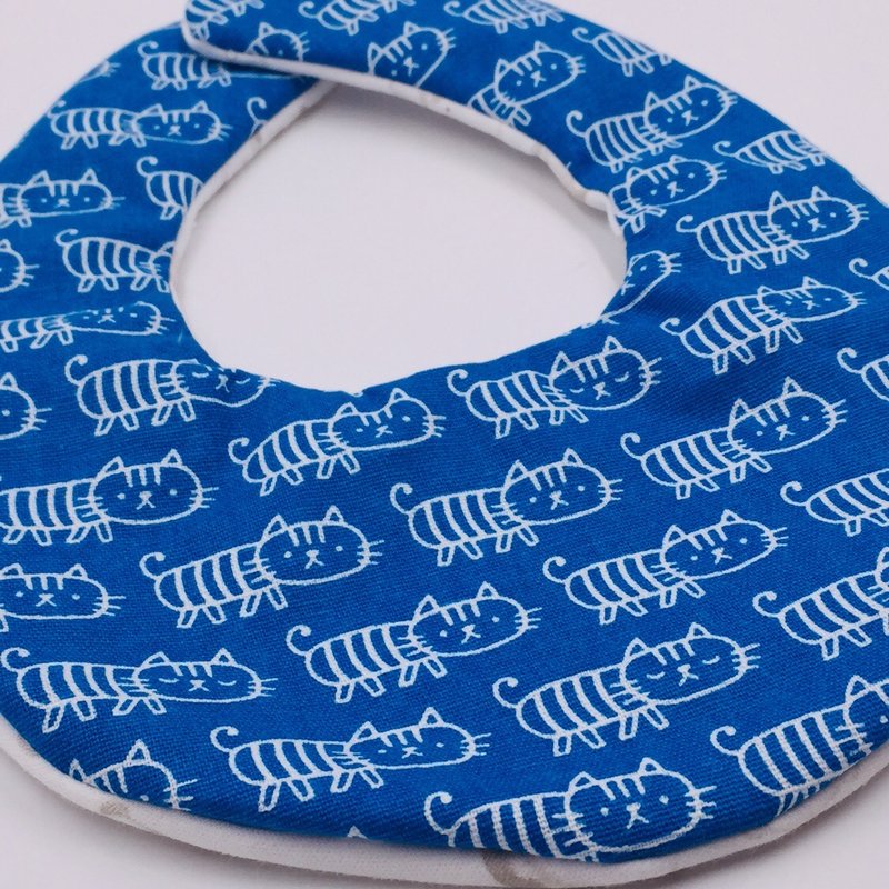 蓝色猫咪围兜 二重纱 口水巾  弥月礼 - 围嘴/口水巾 - 棉．麻 蓝色