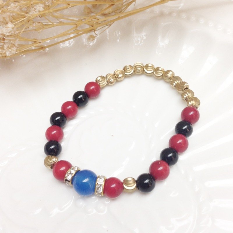 交错世界◆Red - 天然石 /海竹/黑玛瑙 / 蓝玛瑙 /黄铜 /手链手环 礼物客制设计 - 手链/手环 - 宝石 红色