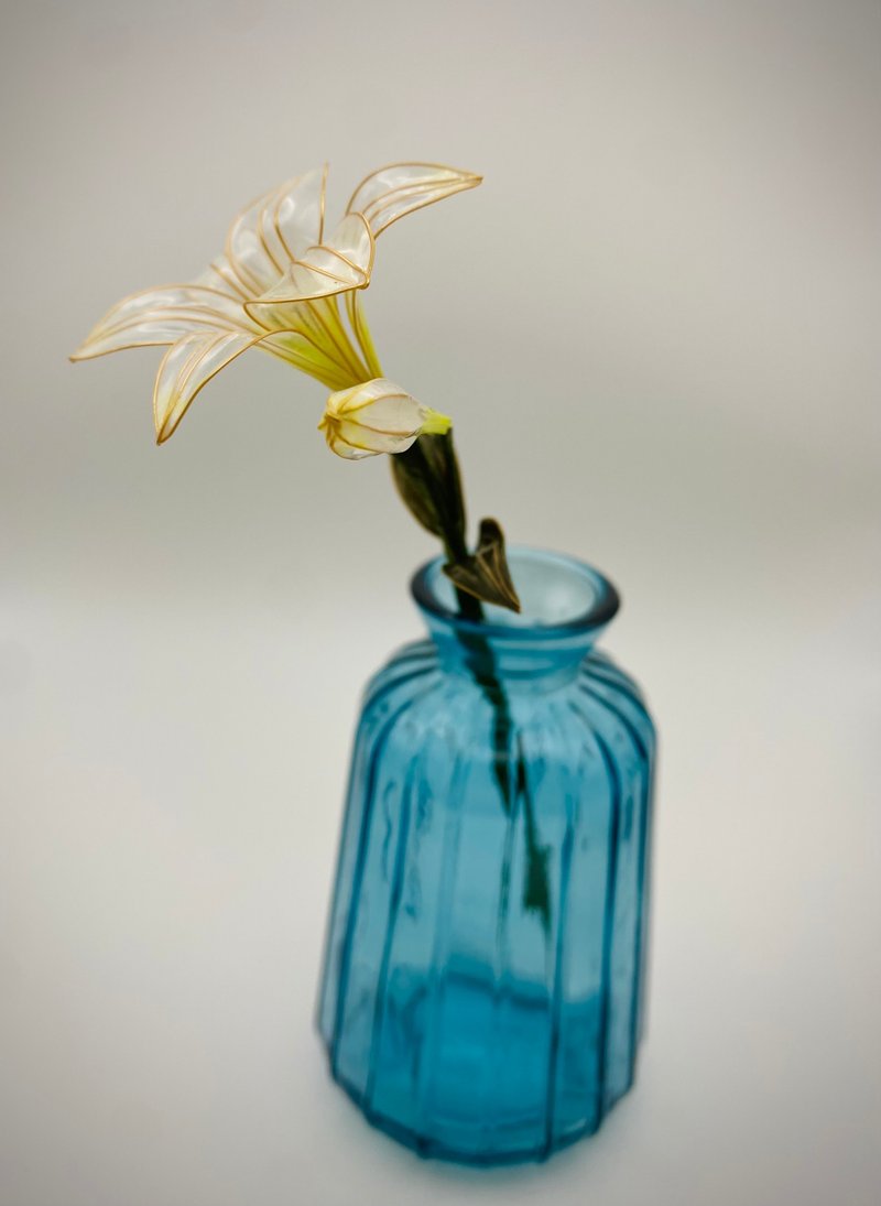 Jocelyn 水晶花-铁炮百合/复活百合花/造花液/树脂花/滴胶/礼物 - 植栽 - 树脂 