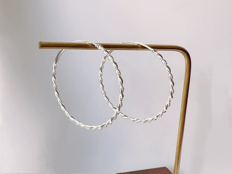 时尚圈圈 纯银耳环 扭转麻花 质感单品七夕情人节 - 耳环/耳夹 - 纯银 