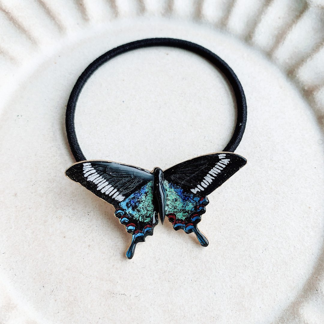 Alpine Black Swallowtail Hair Elastic Living Shape - 发饰 - 塑料 黑色