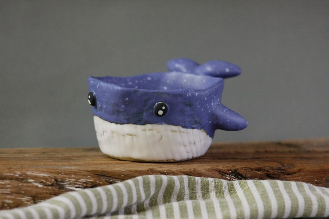 Blue Whale (coffee cup/tea cup) - 咖啡杯/马克杯 - 陶 