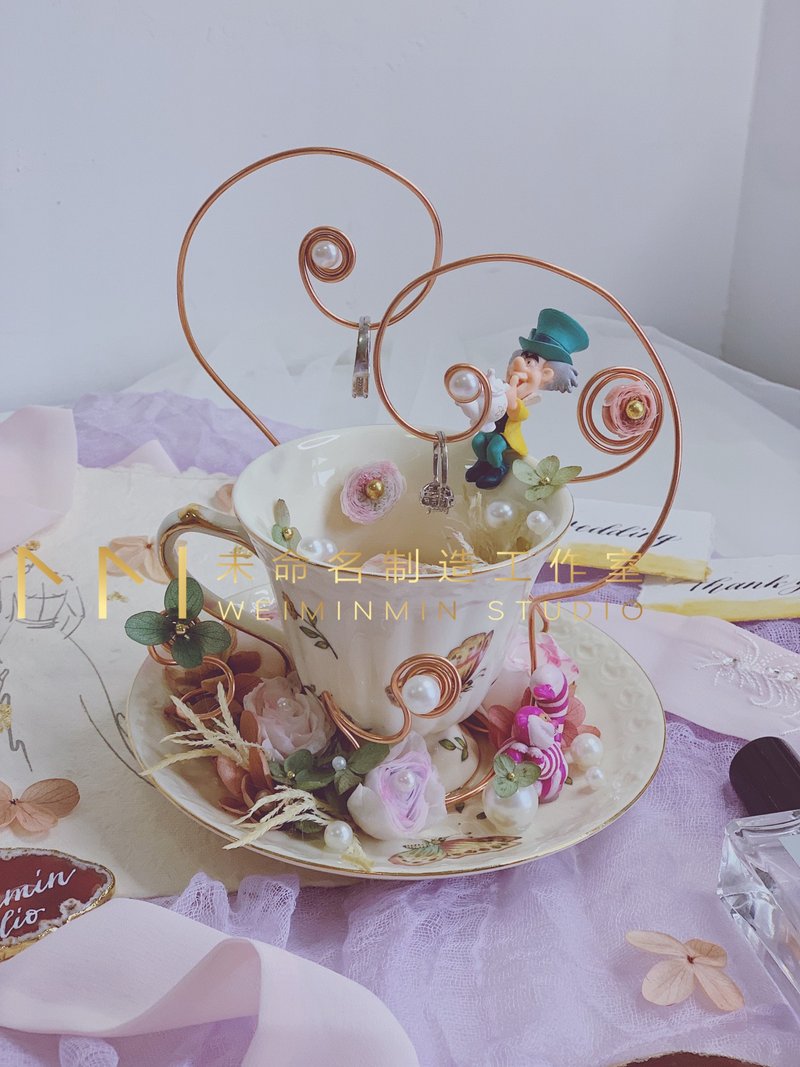 原创爱丽丝梦游仙境主题戒托求婚梦幻童话婚礼戒盒 情侣周年礼物 - 摆饰 - 植物．花 