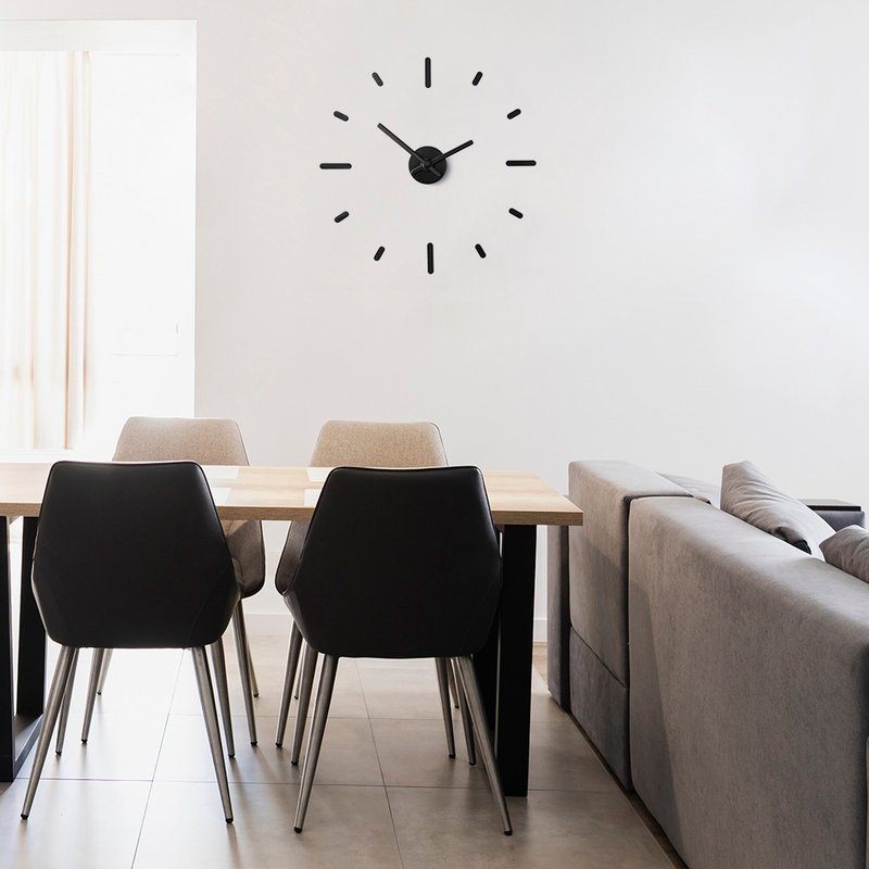 时钟不钻入墙，全黑，撕掉背胶黏好，依照图案安装56厘米。 - 时钟/闹钟 - 铝合金 黑色