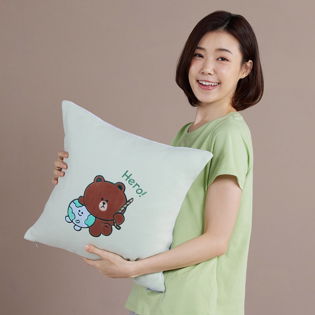 LINE FRIENDS | 熊大拯救地球方形抱枕 (45x45厘米) -若草绿 - 枕头/抱枕 - 棉 绿色