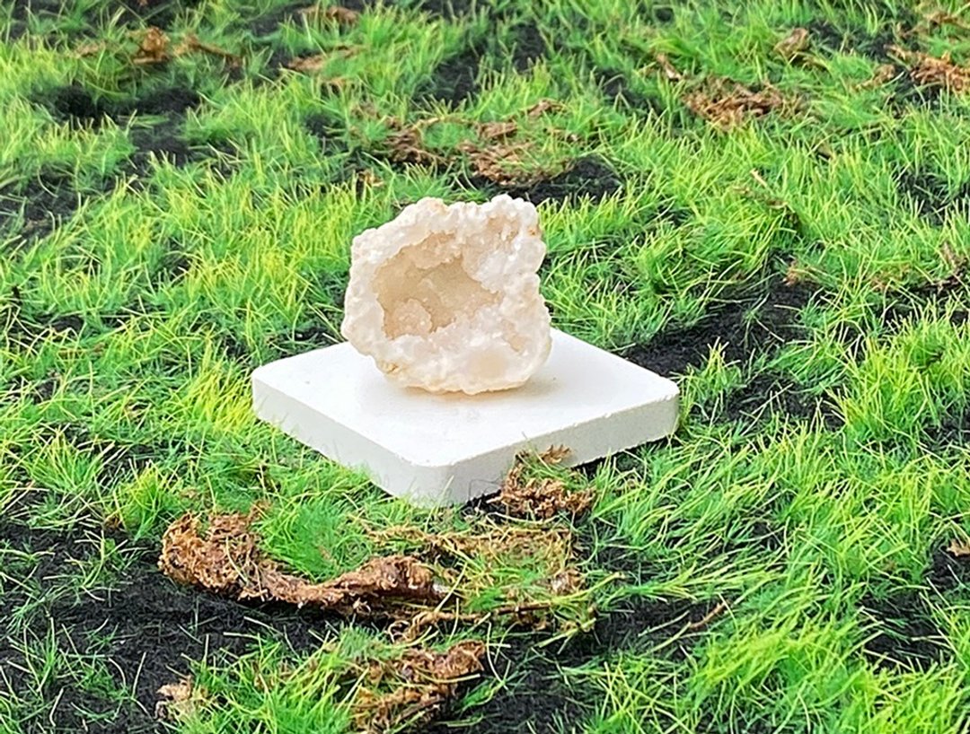 天然原矿晶莹剔透招财玛瑙白晶洞 招财开运 快速出货 风水摆件 - 摆饰 - 水晶 白色