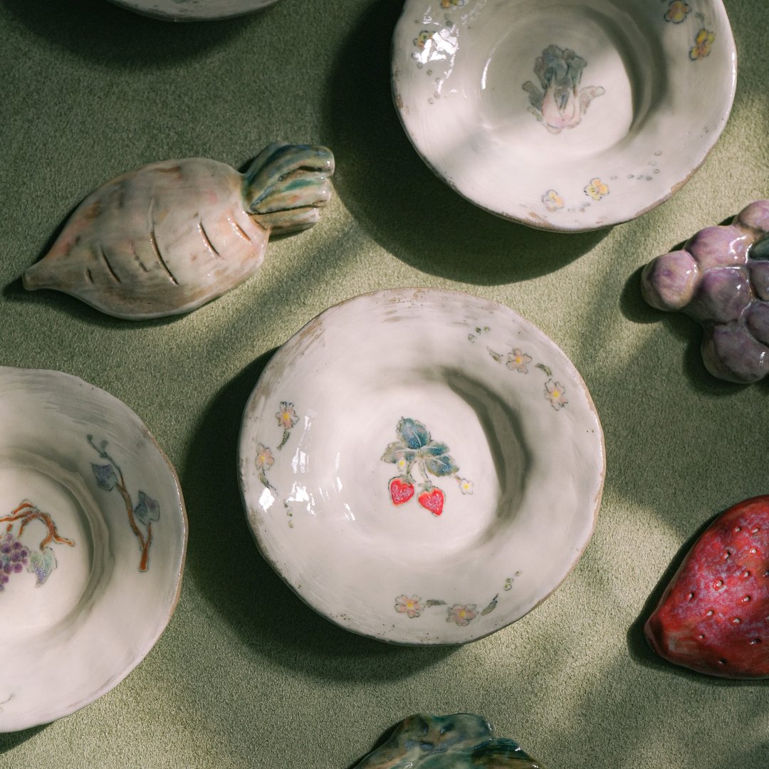 陶瓷 手捏豆皿 彩绘时令蔬果 | 冬季款 Small Ceramic Dish - 盘子/餐盘/盘架 - 陶 多色