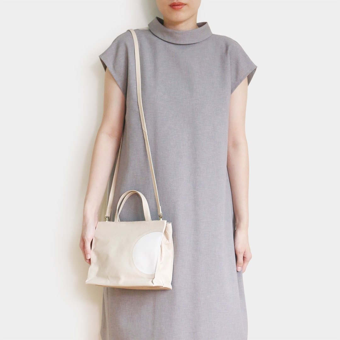 pathfinder tote (square)：自然色 - 手提包/手提袋 - 真皮 